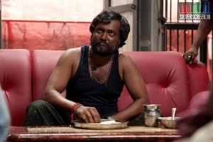 jigarthanda-movie-stills-siddharth-lakshmi-menon-008