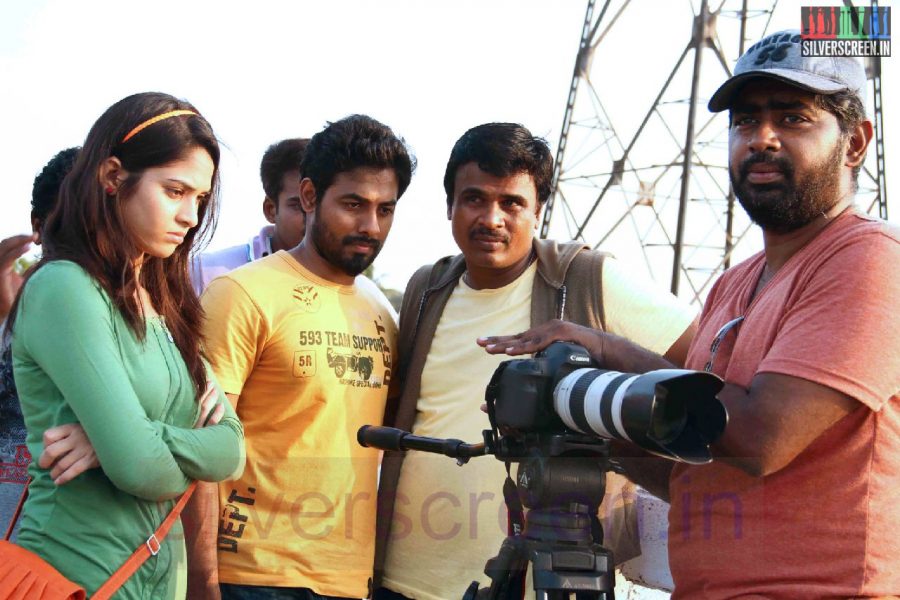 Actor Aari, Actress Sanea Sheik and Cinematographer Saleem Bilal in Kadai Enn 6 Movie Stills