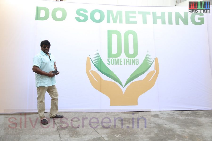 national-flag-hosting-function-by-r-parthiban-lawrence-raghavendra-stills-001