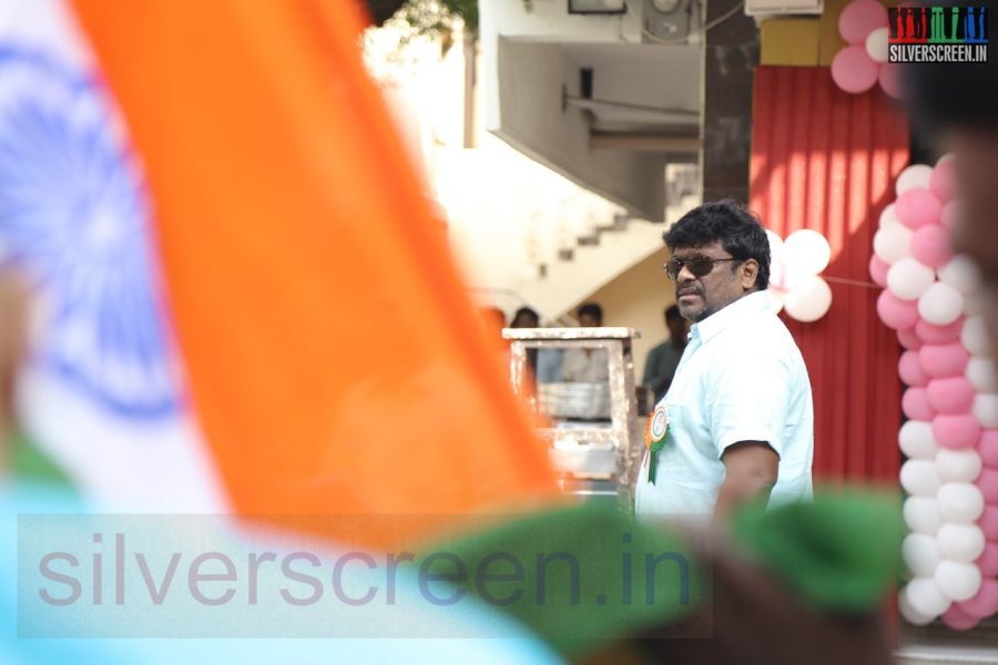 national-flag-hosting-function-by-r-parthiban-lawrence-raghavendra-stills-004