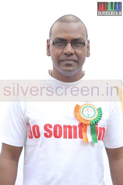 national-flag-hosting-function-by-r-parthiban-lawrence-raghavendra-stills-010