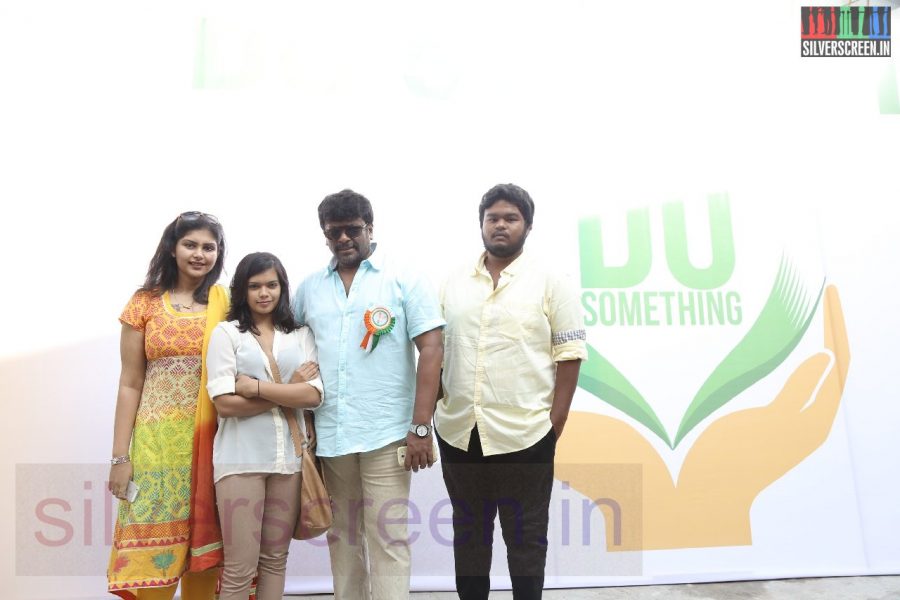 national-flag-hosting-function-by-r-parthiban-lawrence-raghavendra-stills-015