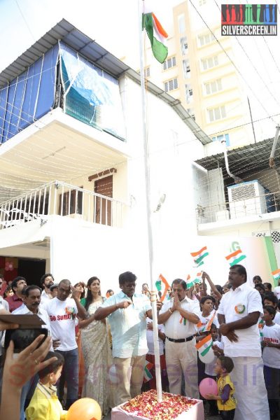 national-flag-hosting-function-by-r-parthiban-lawrence-raghavendra-stills-026