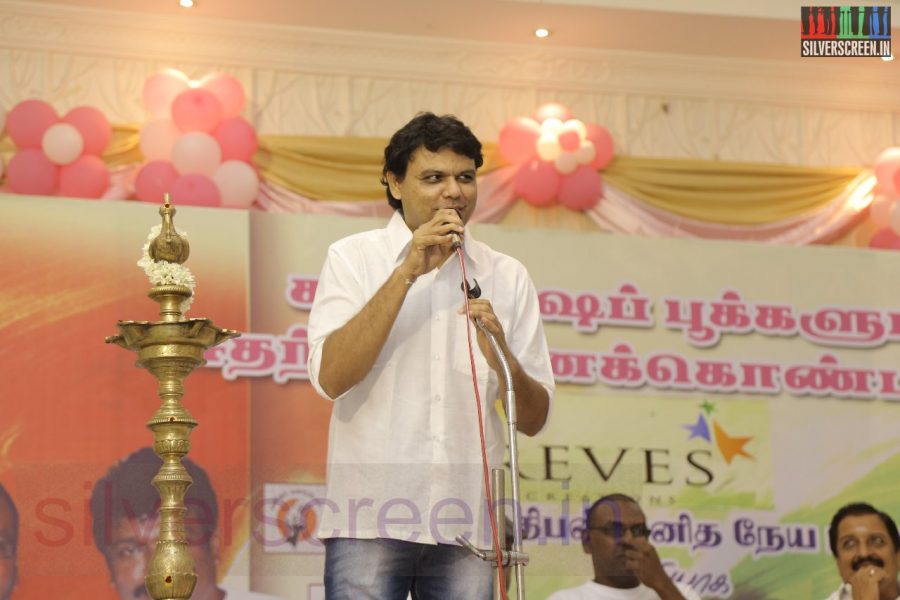 national-flag-hosting-function-by-r-parthiban-lawrence-raghavendra-stills-045