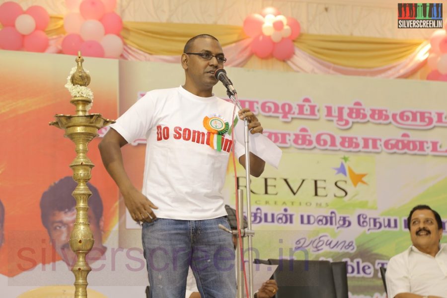 national-flag-hosting-function-by-r-parthiban-lawrence-raghavendra-stills-046