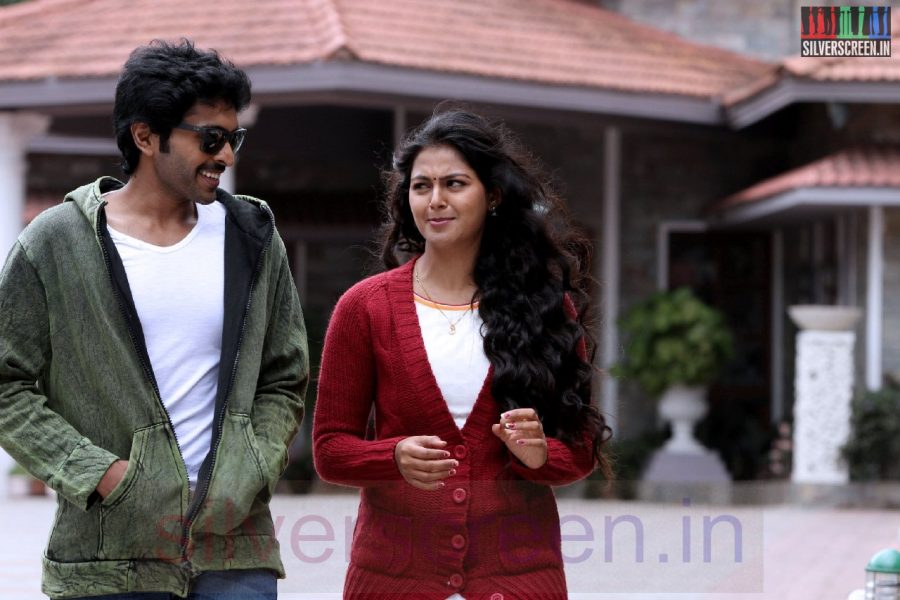 Actor Vikram Prabhu and Actress Monal Gajjar in Sigaram Thodu Movie Stills