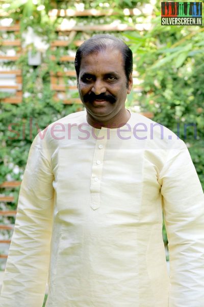 vairamuthu-third-world-war-award-malaysia-press-meet-stills-004