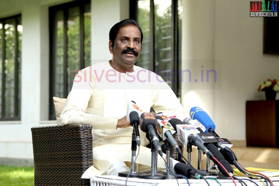 vairamuthu-third-world-war-award-malaysia-press-meet-stills-011