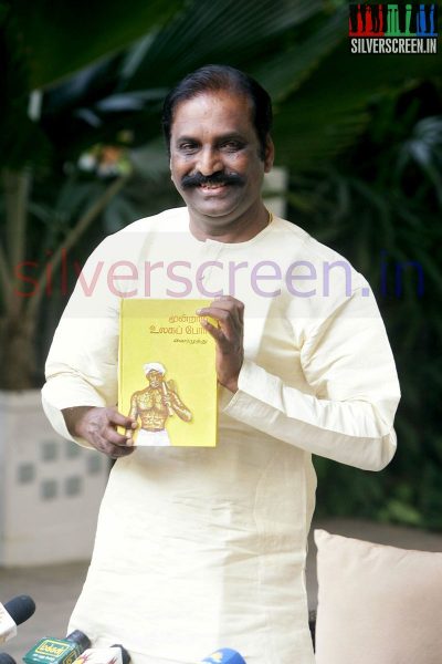 vairamuthu-third-world-war-award-malaysia-press-meet-stills-014