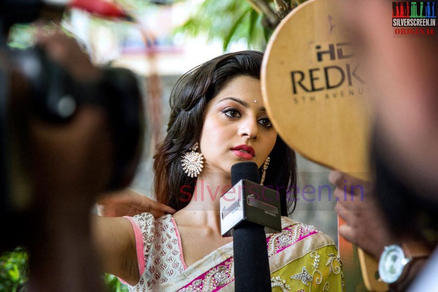 Actress Vedhika at the Kaaviya Thalaivan Press Meet HQ Photos (Photo:Sriram Narasimhan)