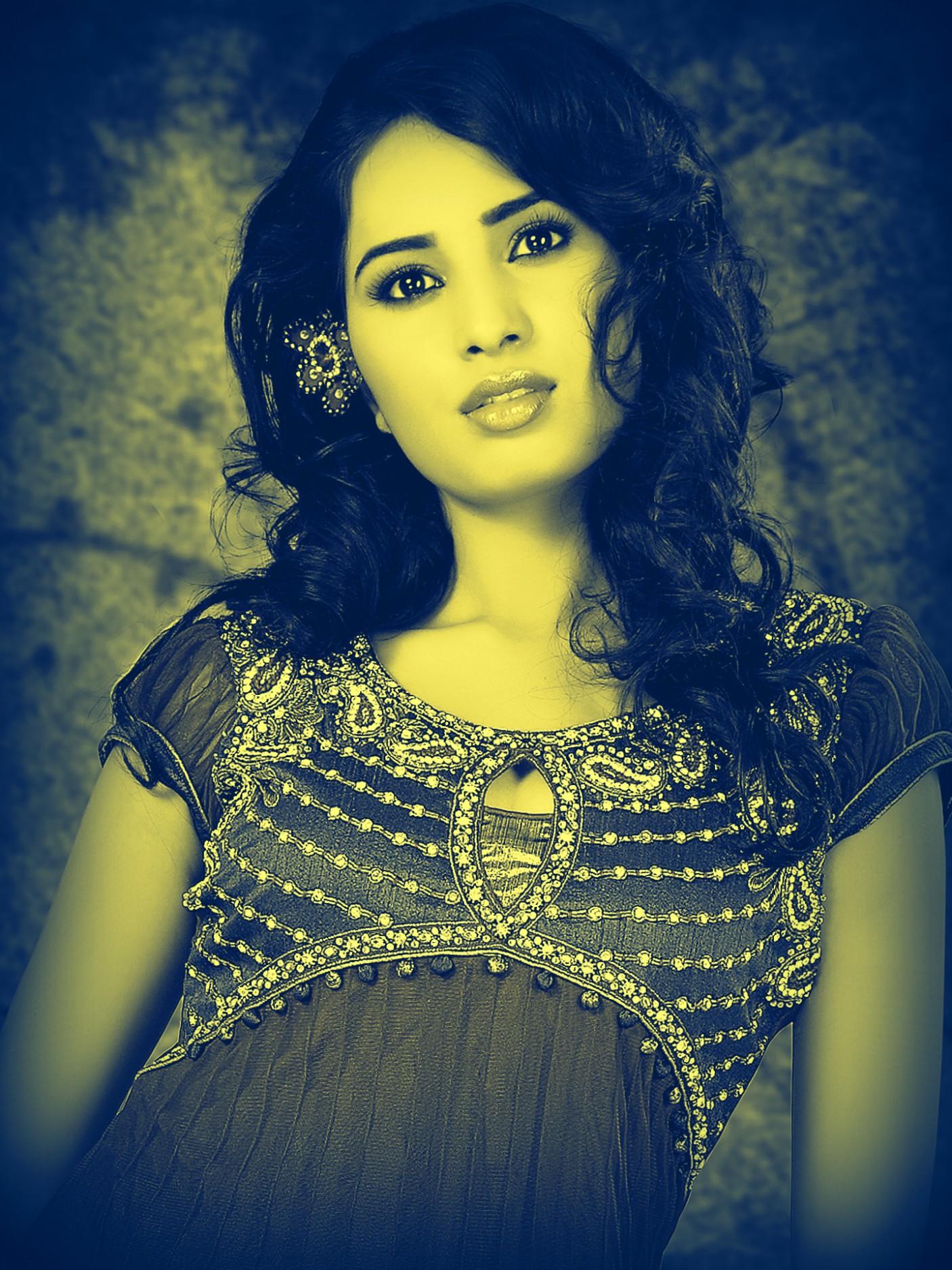 1406px x 1875px - Actress Srushti Dange Photoshoot Stills | Silverscreen India