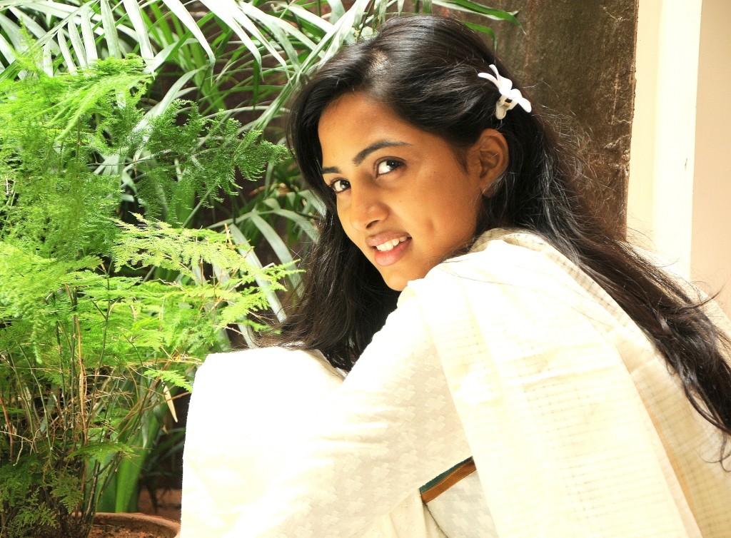 1024px x 754px - Actress Srushti Dange Photoshoot Stills | Silverscreen India