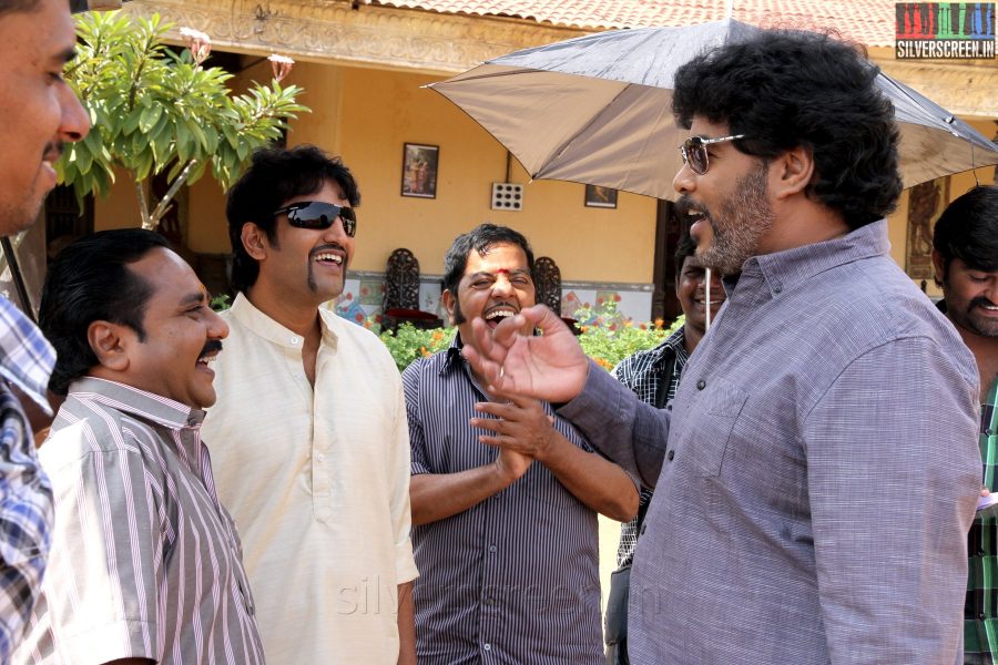 Director C Sundar and Comedian Actor Santhanam in Aranmanai Movie Stills