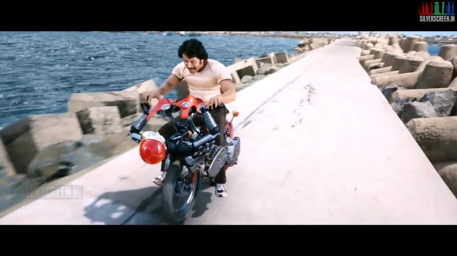 I Movie Teaser Frames with Vikram and Amy Jackson