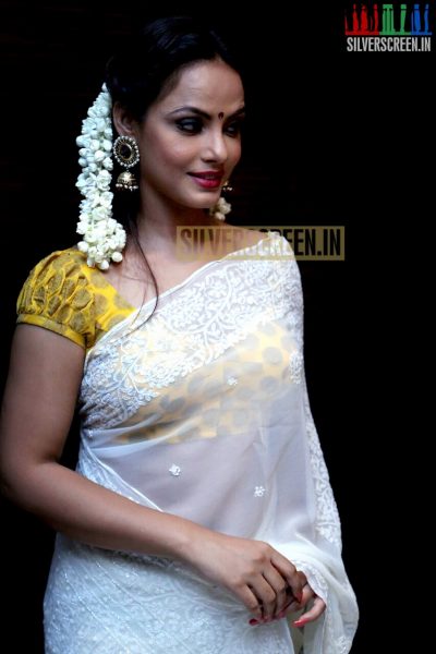 Actress Neetu Chandra at the Thilagar Audio Launch