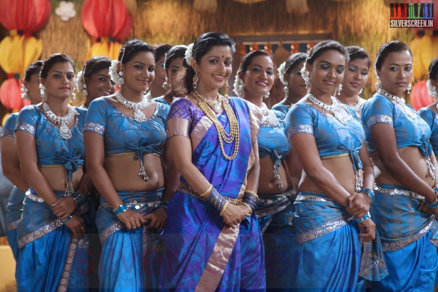 Actress Meera Jasmine in Vingyani Movie Stills