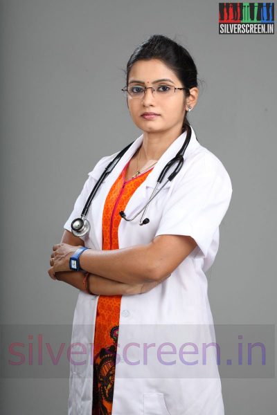 actress-amala-uyirmei-tamil-serial-stills-012