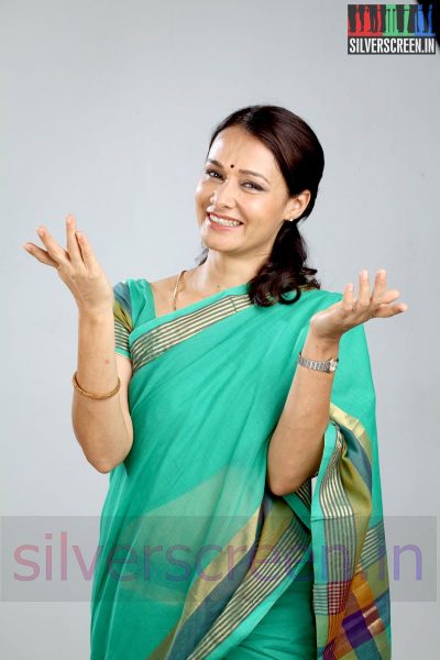 actress-amala-uyirmei-tamil-serial-stills-023
