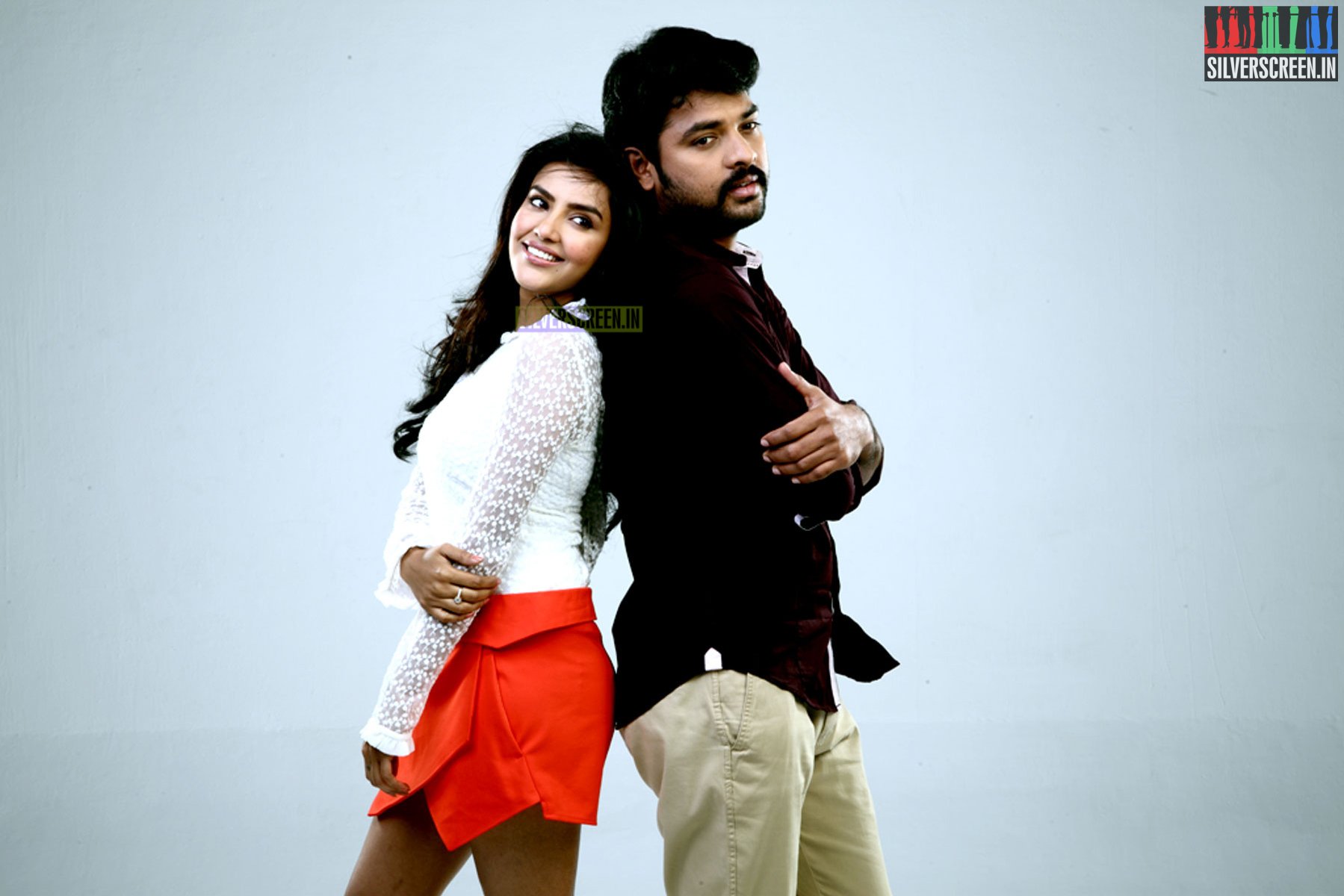 Oru Oorla Rendu Raja Movie Stills – Silverscreen India