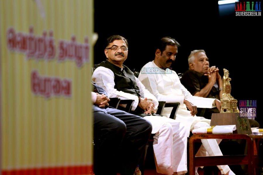 Vairamuthu Felicitates MP Tarun Vijay