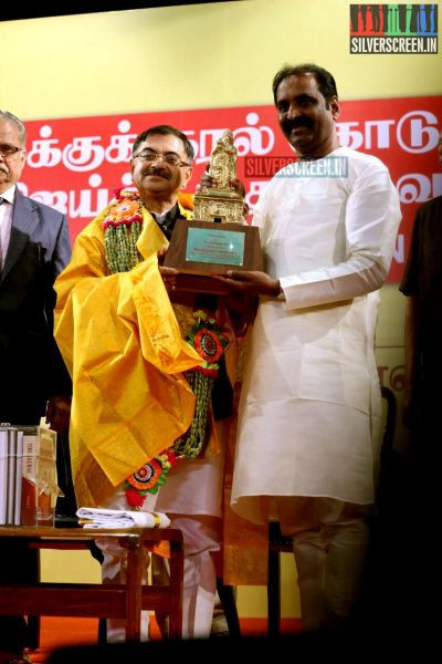 Vairamuthu Felicitates MP Tarun Vijay