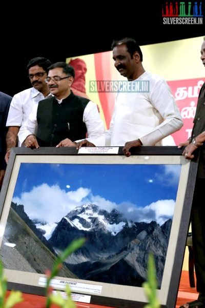 Vairamuthu Felicitates MP Tarun Vijay