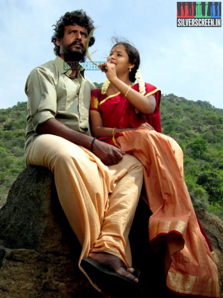 Vendru Varuvan Movie Stills