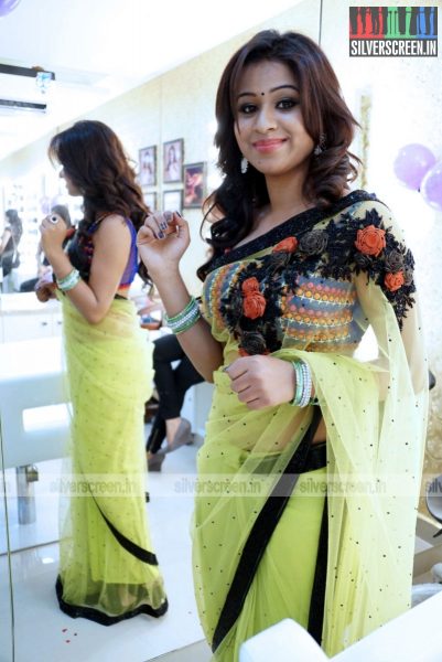 actress-manali-rathod-at-salon-launch-photos-007.jpg
