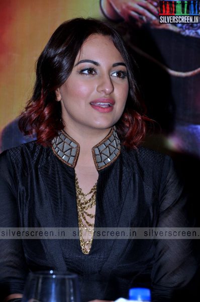 actress-sonakshi-sinha-promotes-tevar-at-hyderabad-photos-013.jpg