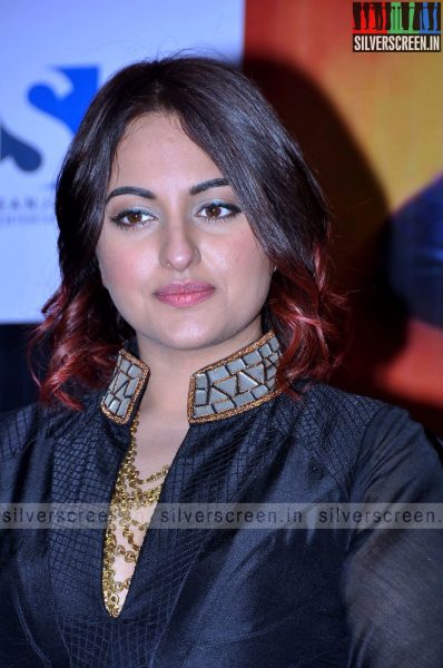 actress-sonakshi-sinha-promotes-tevar-at-hyderabad-photos-021.jpg