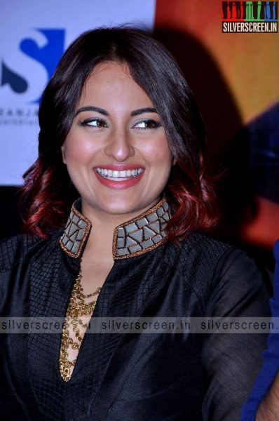 actress-sonakshi-sinha-promotes-tevar-at-hyderabad-photos-027.jpg