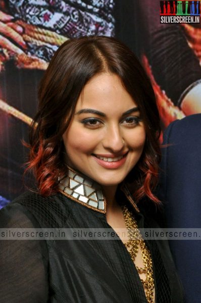 actress-sonakshi-sinha-promotes-tevar-at-hyderabad-photos-046.jpg