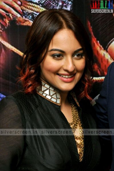 actress-sonakshi-sinha-promotes-tevar-at-hyderabad-photos-047.jpg