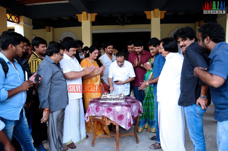 Producer K Muralidharan Birthday Celebrartion on Appatakkar Sets