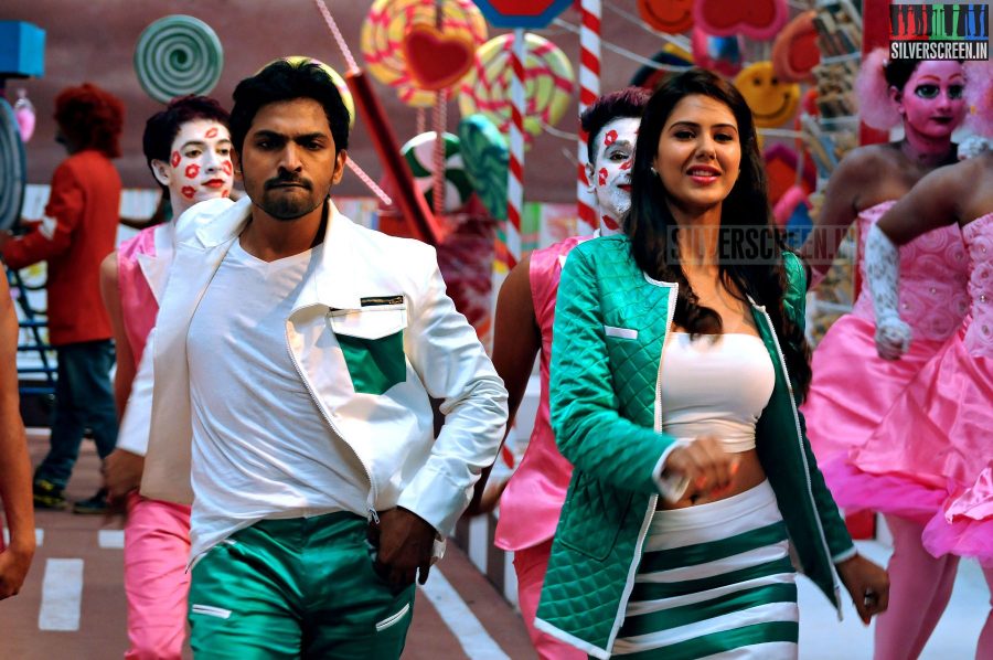 Actor Vaibhav and Actress Sonam Bajwa in Kappal Movie Stills