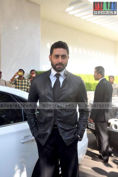 abhishek-bachchan-announces-filmfare-awards-photos-001.jpg