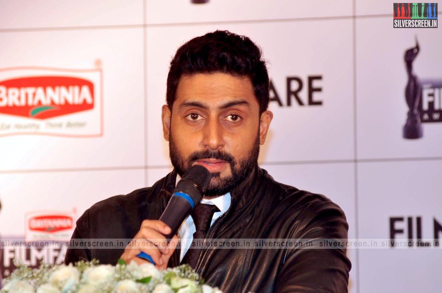 abhishek-bachchan-announces-filmfare-awards-photos-003.jpg