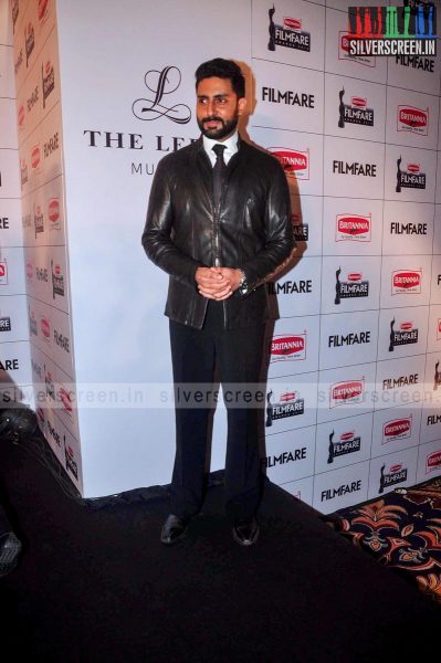 abhishek-bachchan-announces-filmfare-awards-photos-005.jpg