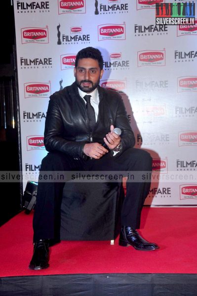 abhishek-bachchan-announces-filmfare-awards-photos-006.jpg