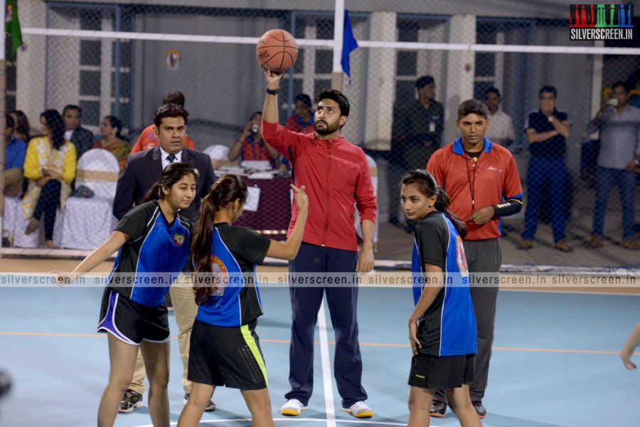 abhishek-bachchan-inaugrated-jamnabai-narsee-school-multisport-court-photos-015.jpg