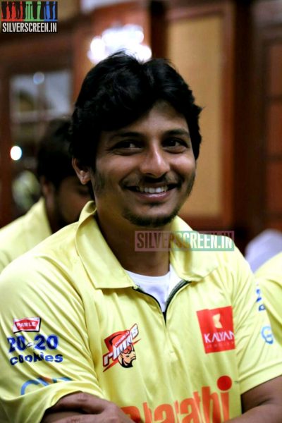 actor-jiiva-ccl-5-chennai-rhinos-press-meet-photos-027.jpg