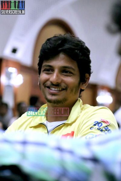 actor-jiiva-ccl-5-chennai-rhinos-press-meet-photos-037.jpg