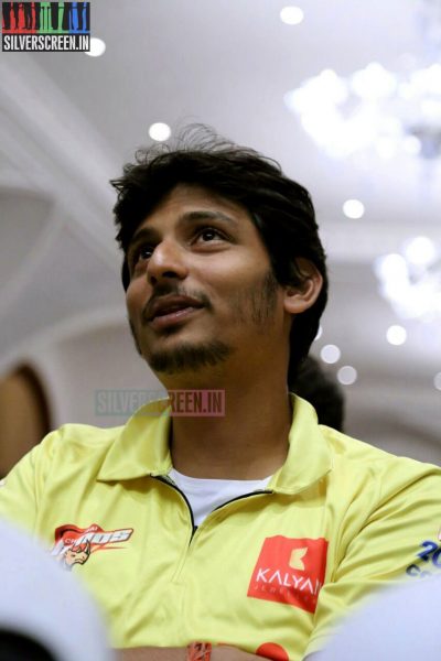 actor-jiiva-ccl-5-chennai-rhinos-press-meet-photos-038.jpg