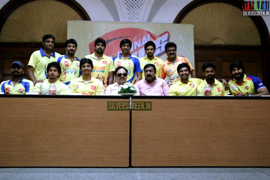 actor-jiiva-ccl-5-chennai-rhinos-press-meet-photos-045.jpg