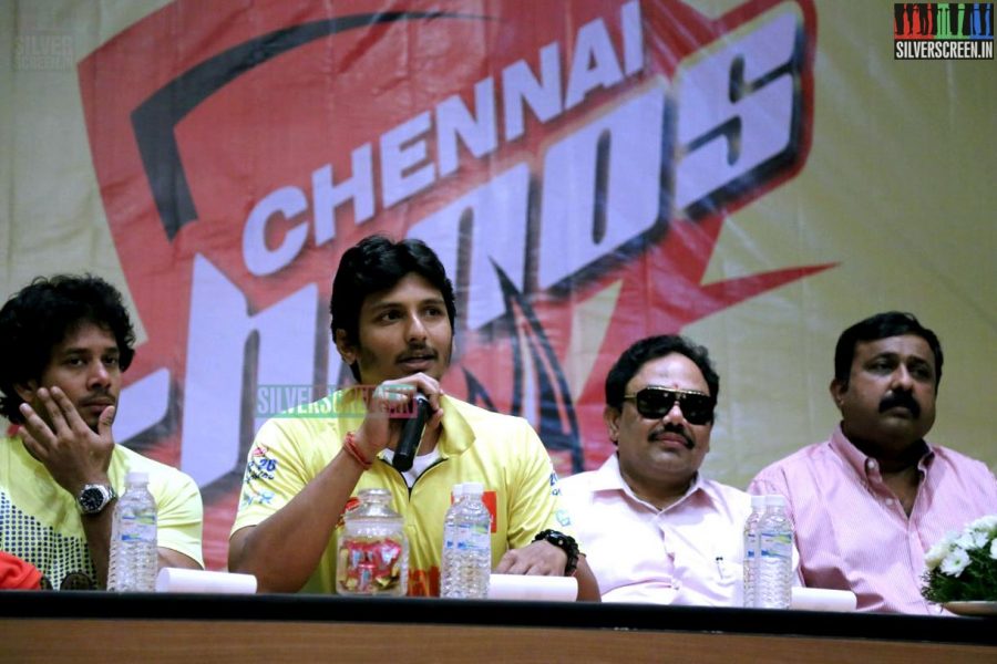 actor-jiiva-ccl-5-chennai-rhinos-press-meet-photos-049.jpg