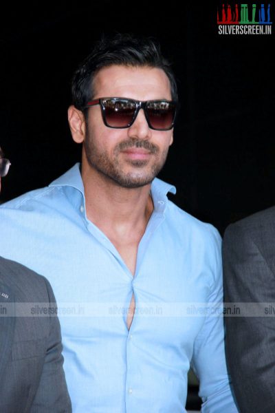 actor-john-abraham-announces-mumbai-marathon-2015-photos-010.jpg