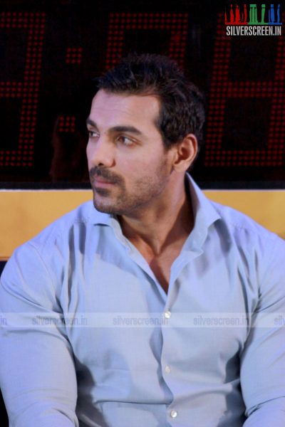 actor-john-abraham-announces-mumbai-marathon-2015-photos-013.jpg