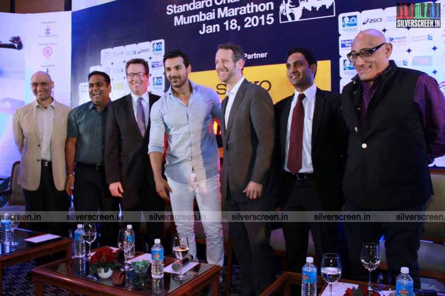 actor-john-abraham-announces-mumbai-marathon-2015-photos-017.jpg