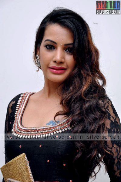 actress-diksha-panth-at-gopala-gopala-audio-launch-photos-004.jpg