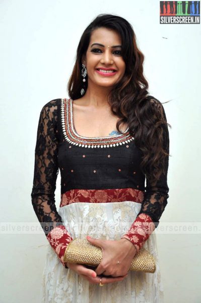 actress-diksha-panth-at-gopala-gopala-audio-launch-photos-022.jpg